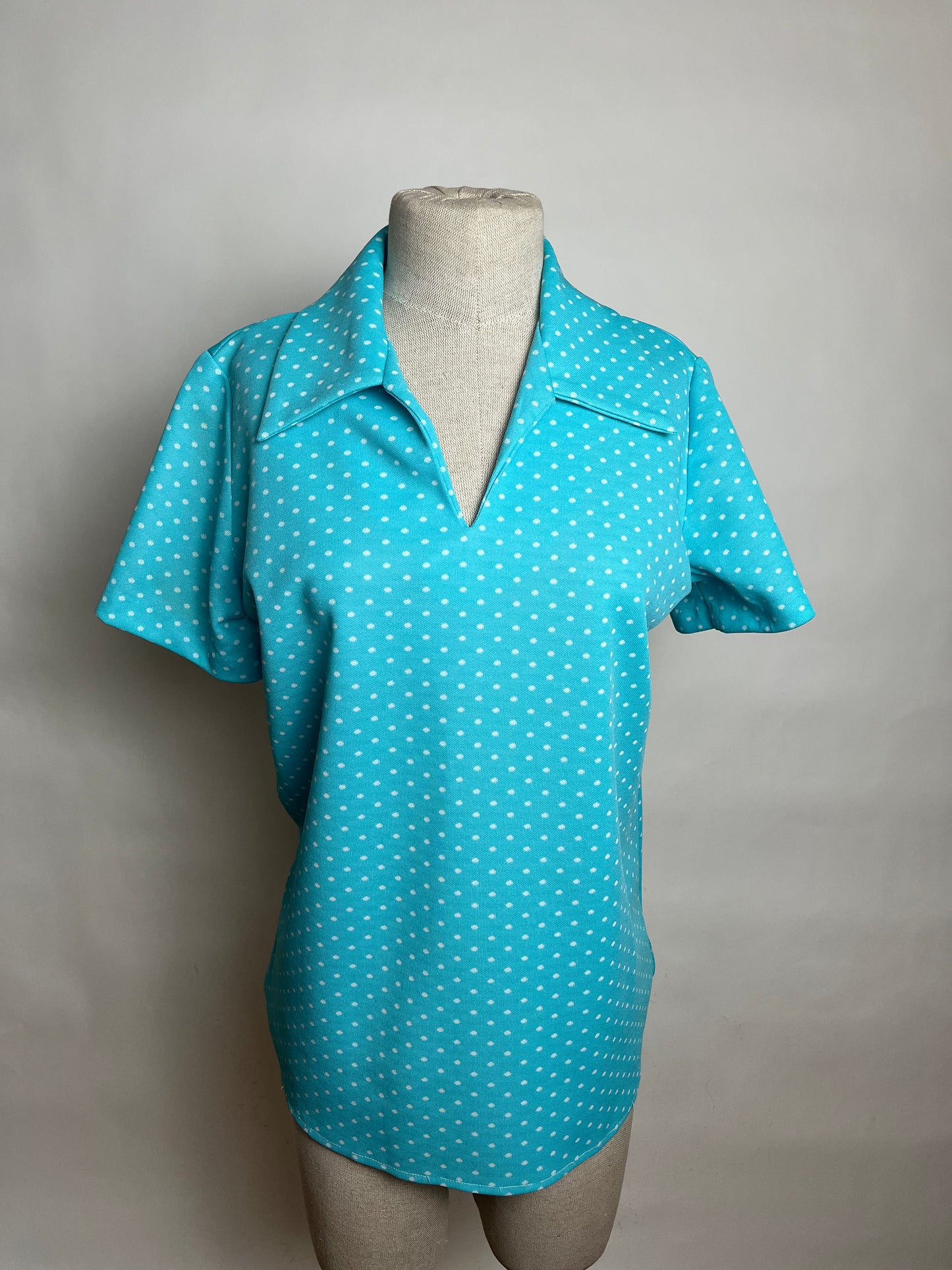 Aqua white polka dot poly top