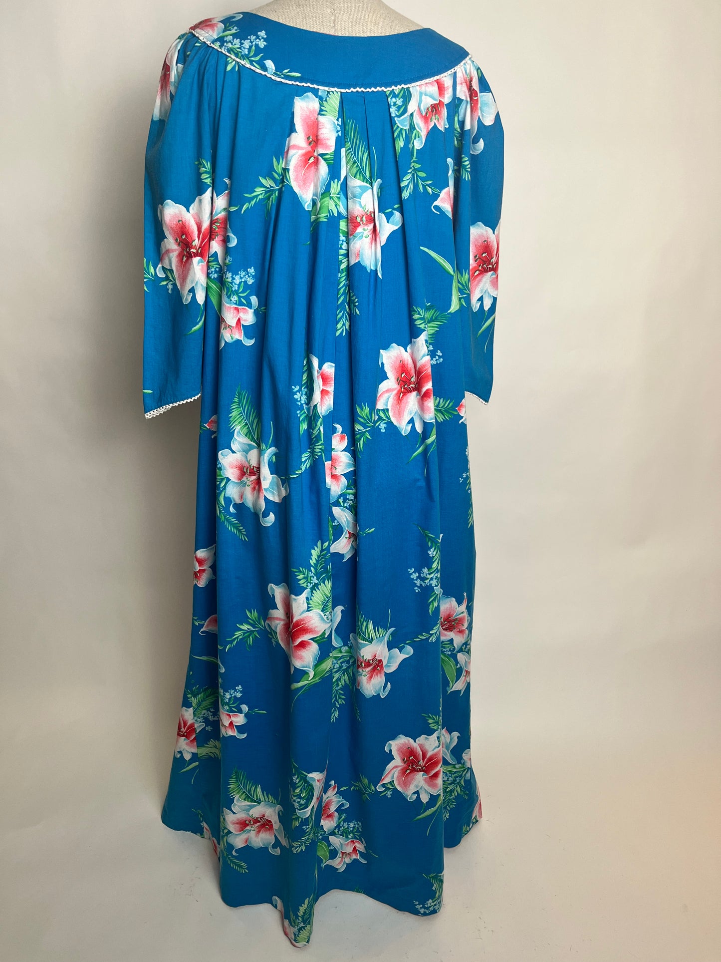 Hilo Hattie’s blue mumu