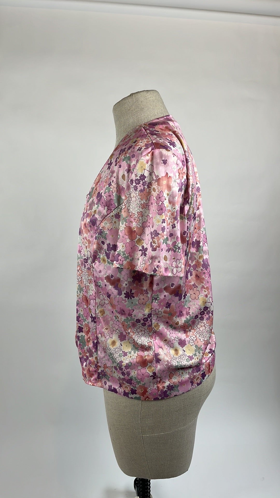 vintage flower pastel top