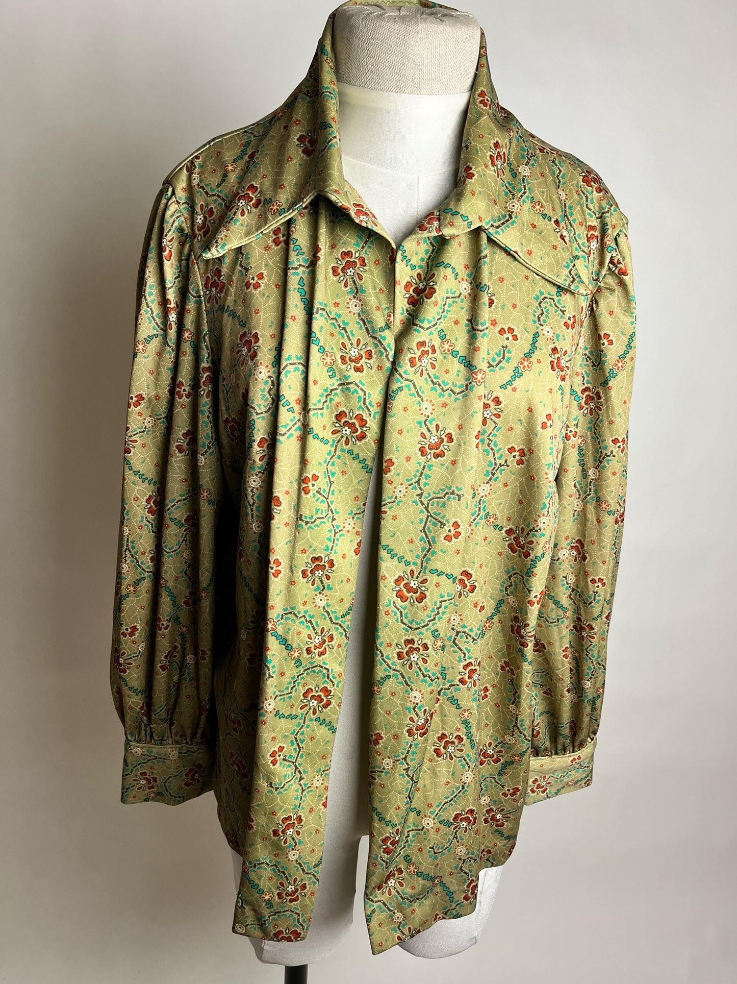 olive long sleeve vintage cover up top