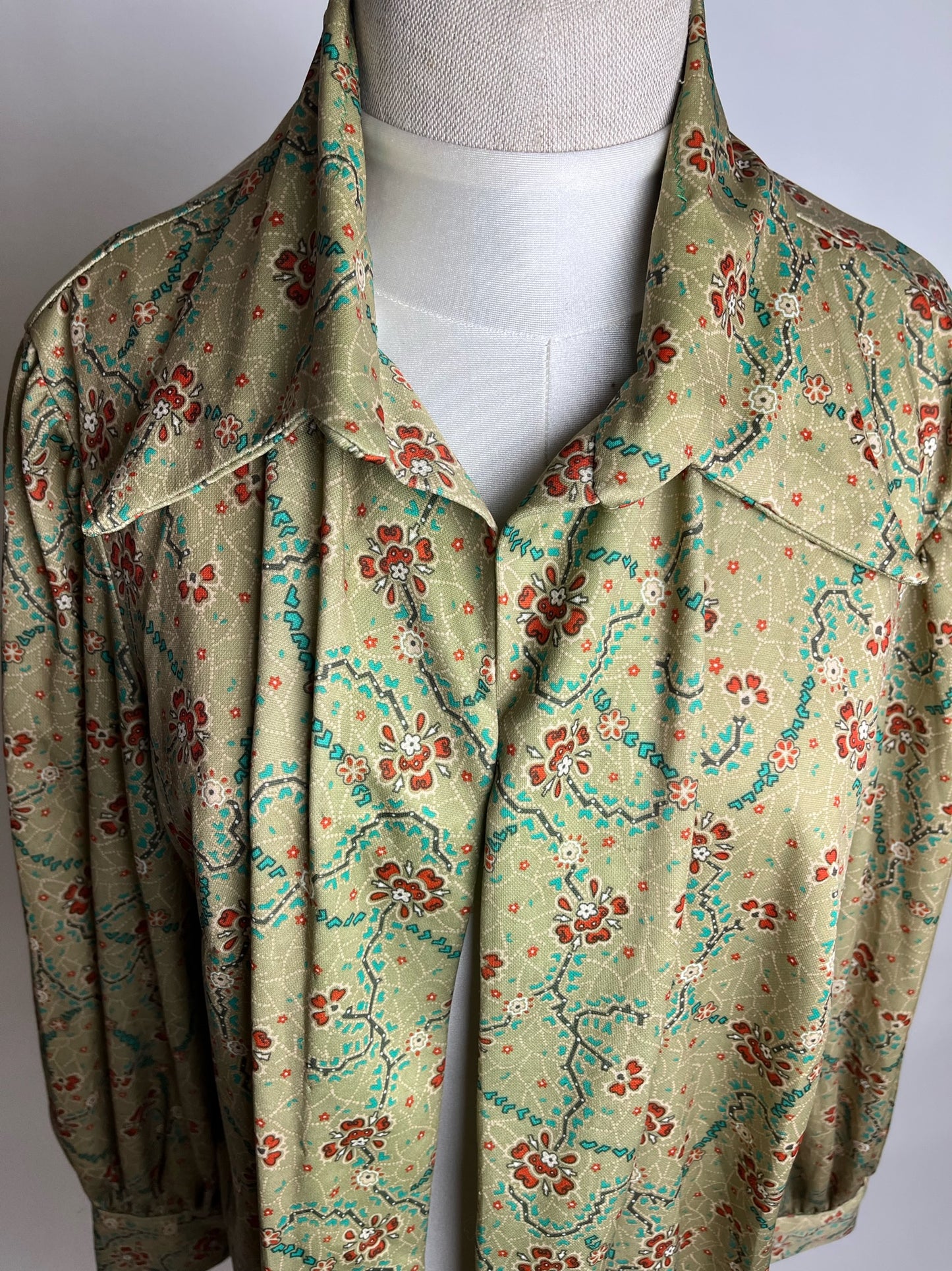olive long sleeve vintage cover up top